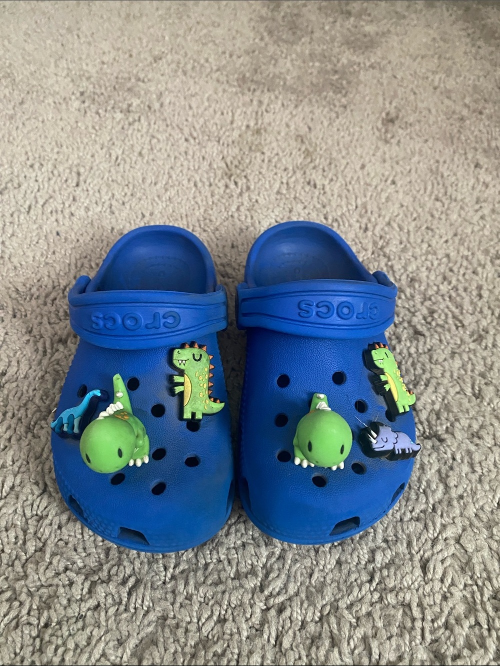 CROCS Kids Blue Clogs with Green Dinosaur Jibbitz size C8